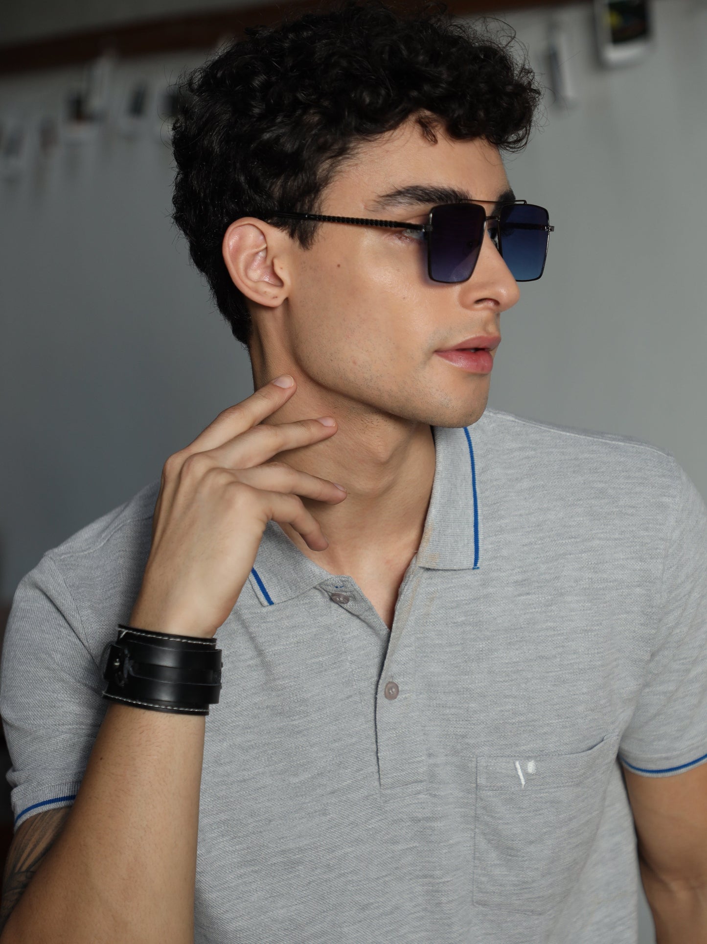 GREY MEN'S HALF SLEEVE COLLAR T-SHIRT