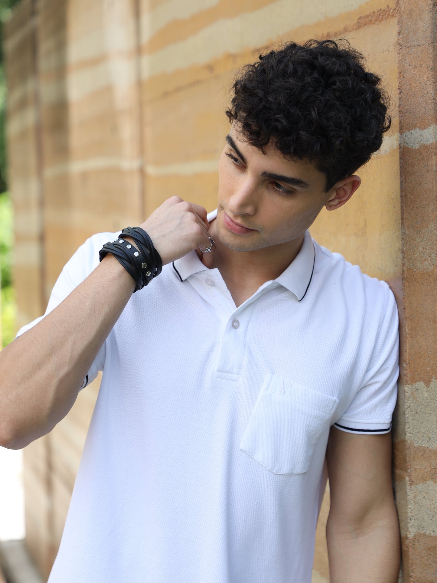 WHITE MEN'S HALF SLEEVE COLLAR T-SHIRT