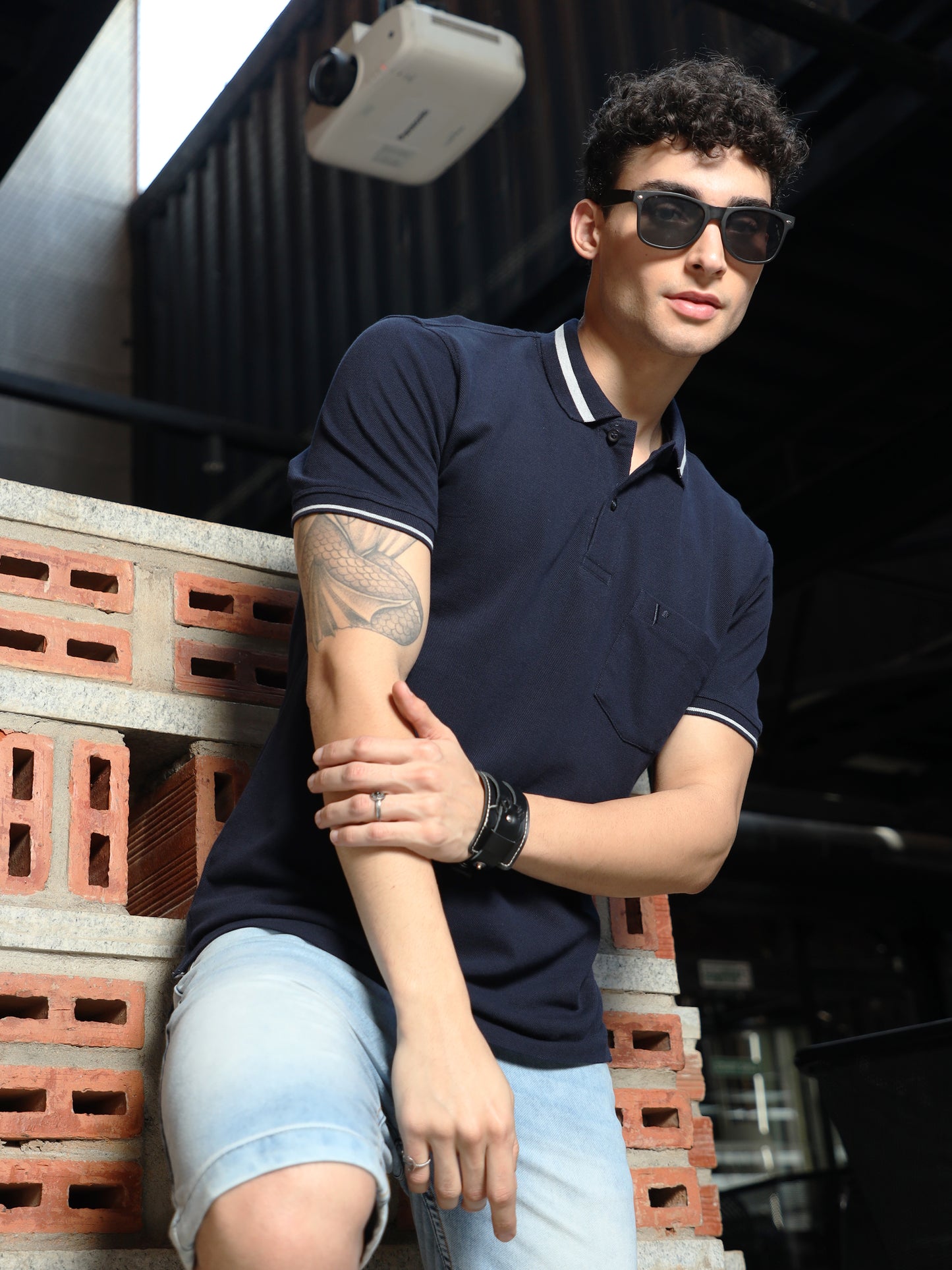 NAVY MEN'S HALF SLEEVE COLLAR T-SHIRT