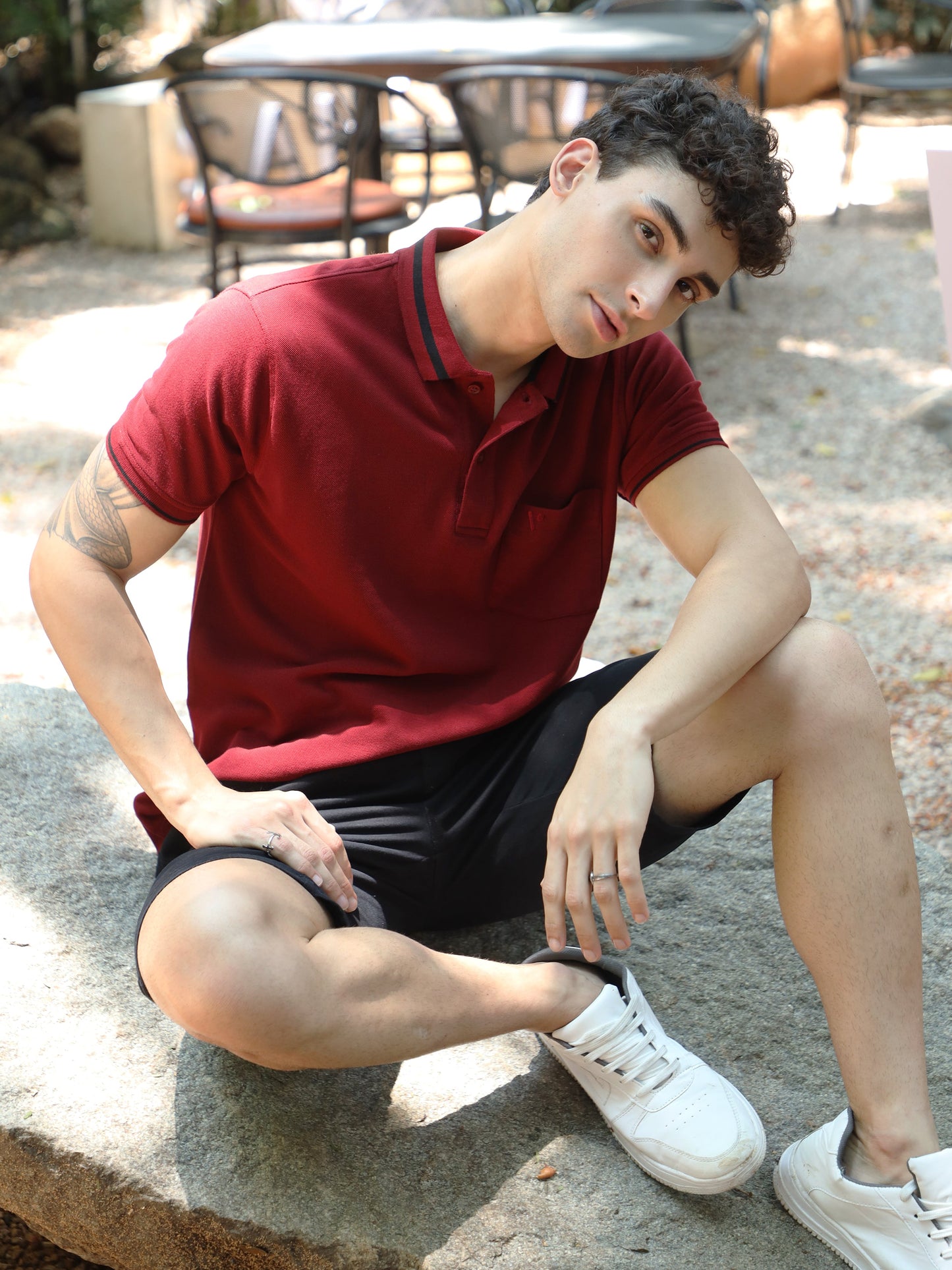 MAROON MEN'S HALF SLEEVE COLLAR T-SHIRT