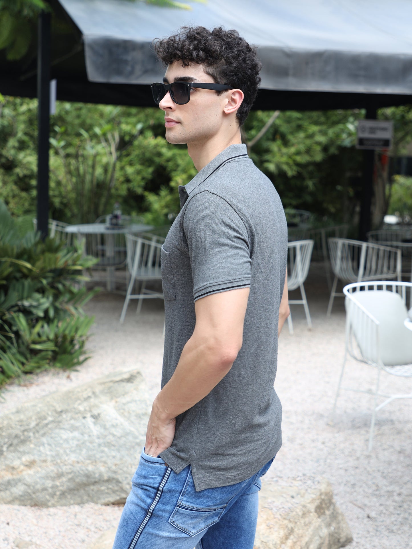 LIGHT GREY MEN'S HALF SLEEVE COLLAR T-SHIRT