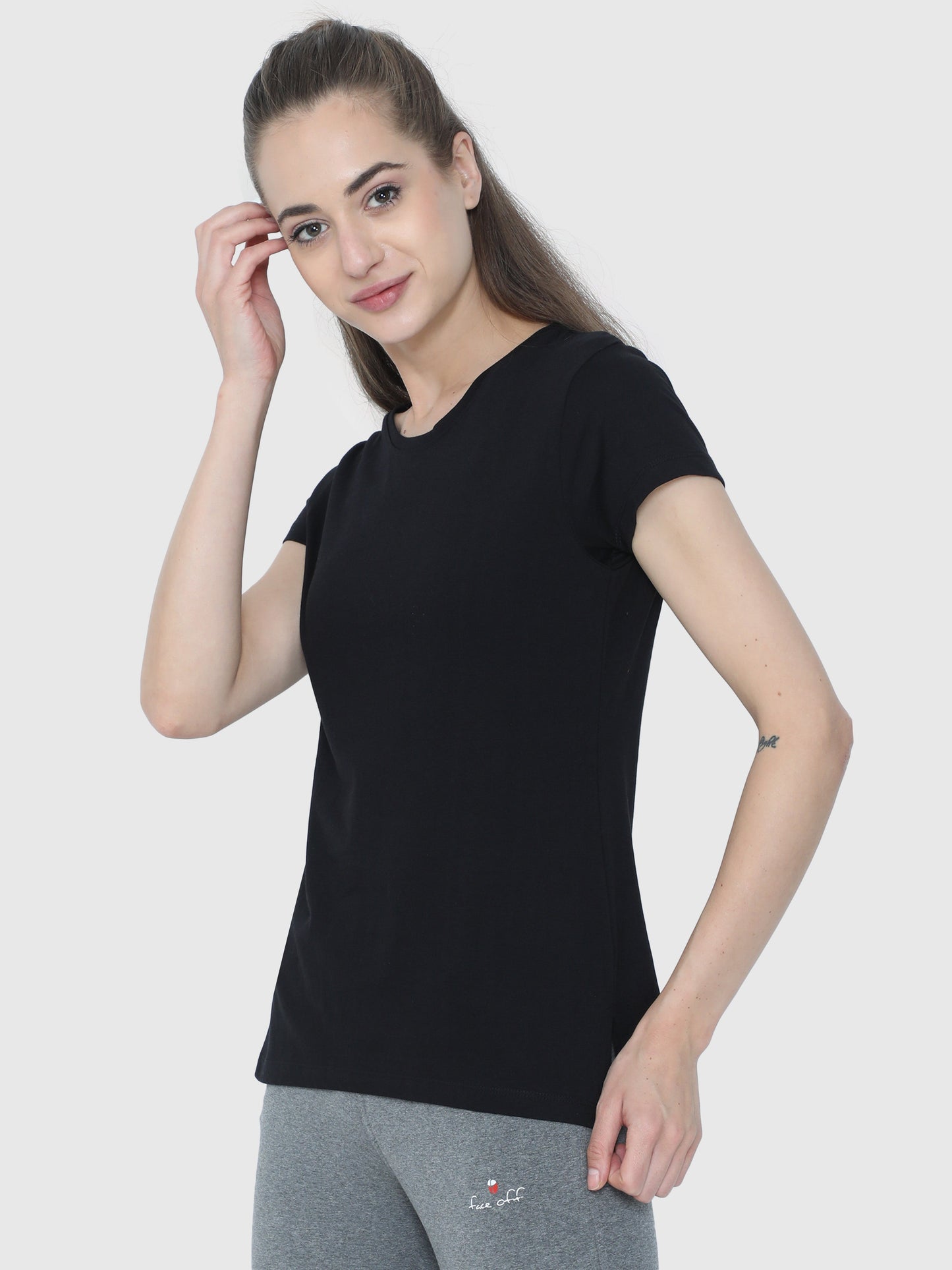 Rich Black Solid T-Shirt CWTP-17011